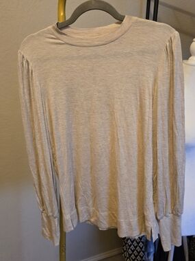 Le Serein Women's Long Sleeve Crewneck Top - Beige